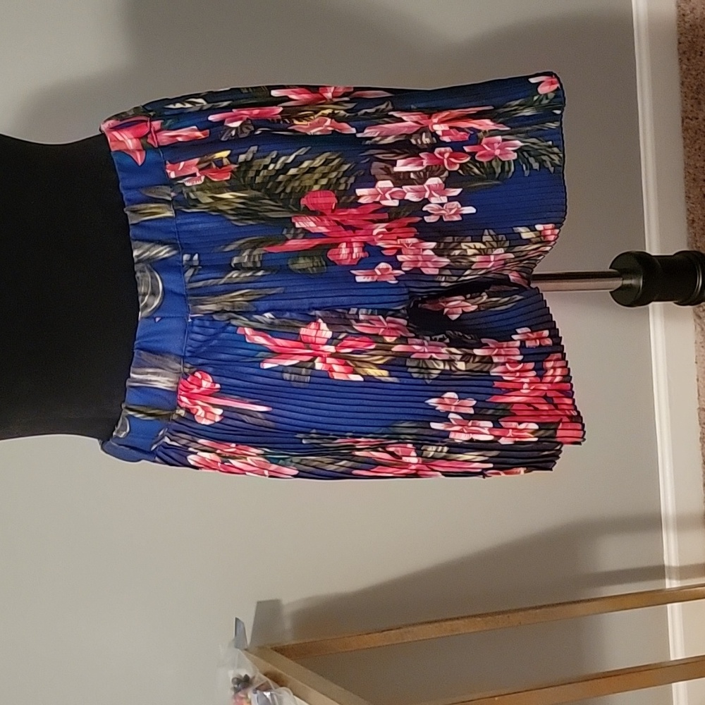 Women casual shorts.